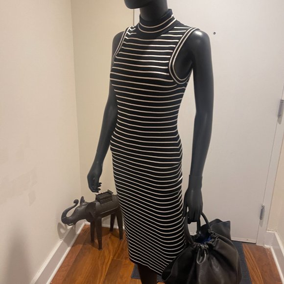 Collette's Closet | Fun Michael Kors Black & White Bodycon Dress - Picture 2 of 6